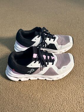 On Cloud Women’s 8.5 Running Shoes - Light Grey, Black & Light Purple